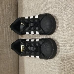 Toddler Black and White Superstar Adidas Unisex